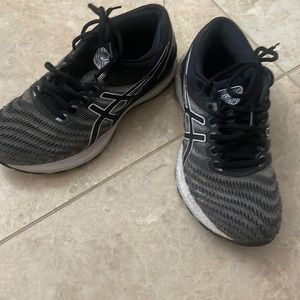 ASICS gel-nimbus size 7